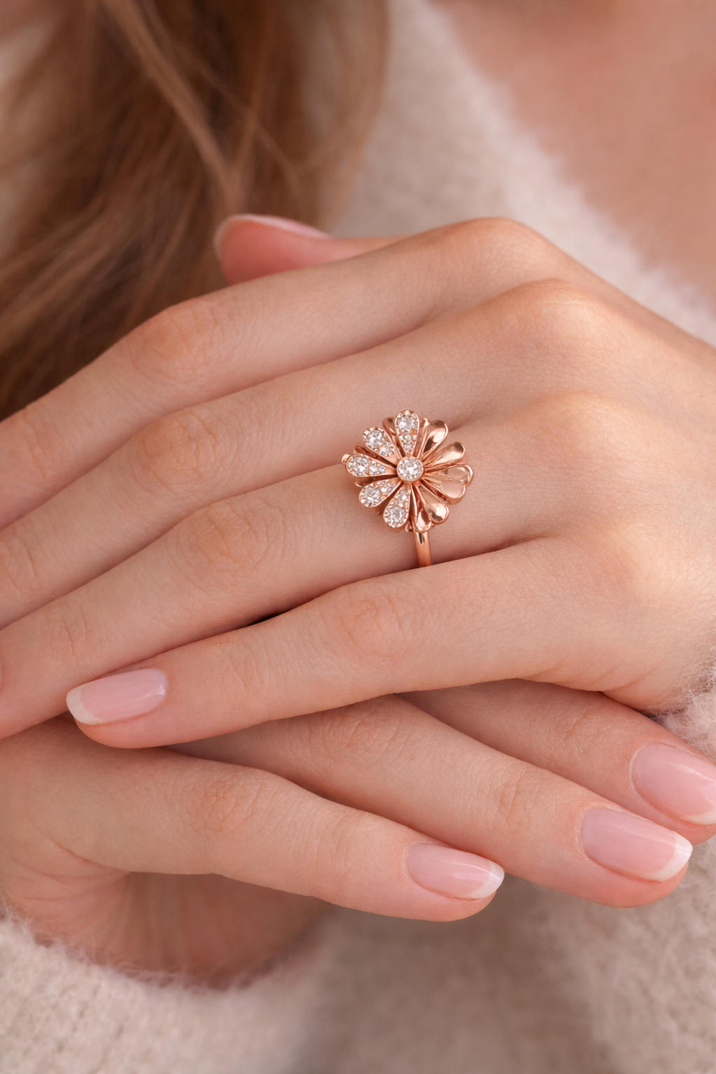 Elegant Flower Design Diamond Ring